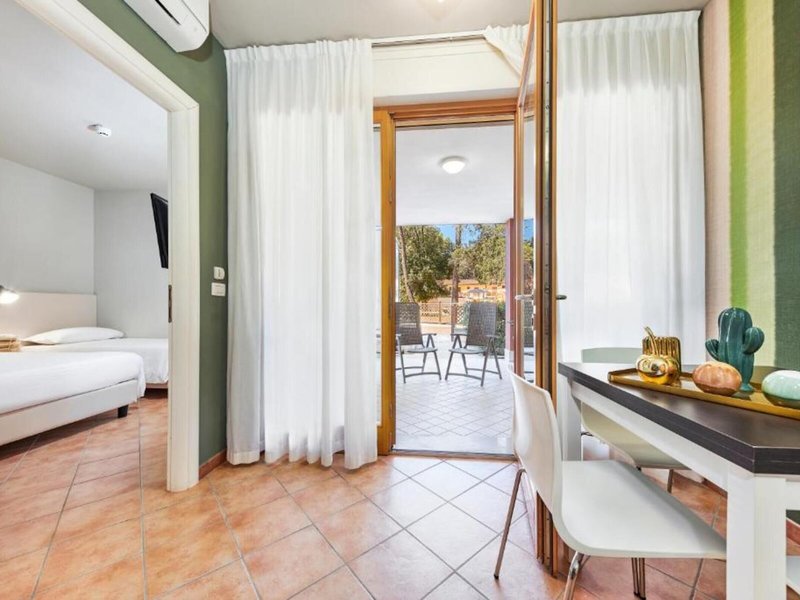 Hotel & Residence Poggio dei Pini 15 - Room Example