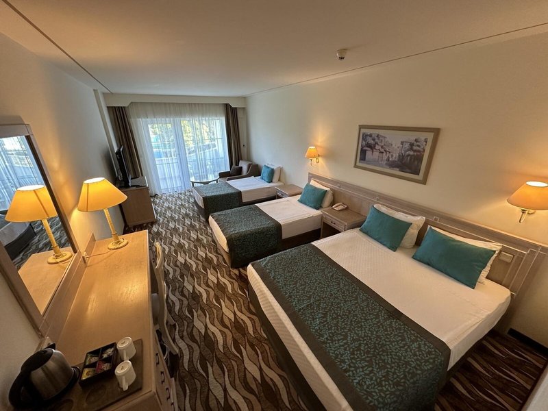 Fun & Sun Miarosa Ghazal Resort 23