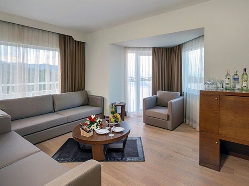 Fun & Sun Miarosa Ghazal Resort 25