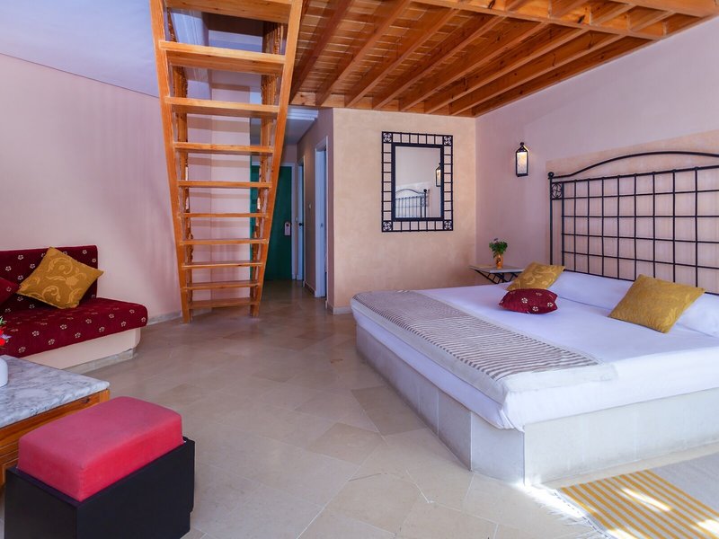 Miramar Le Petit Palais 32