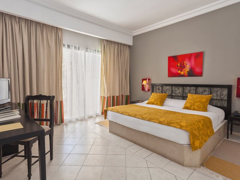 Miramar Le Petit Palais 34