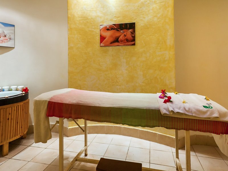 Miramar Le Petit Palais 35