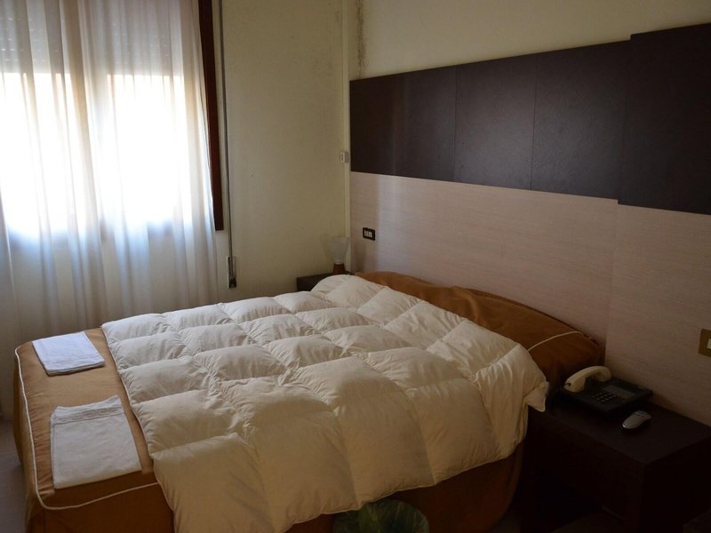 Colombo Hotel & Hostel 19 - Room Example