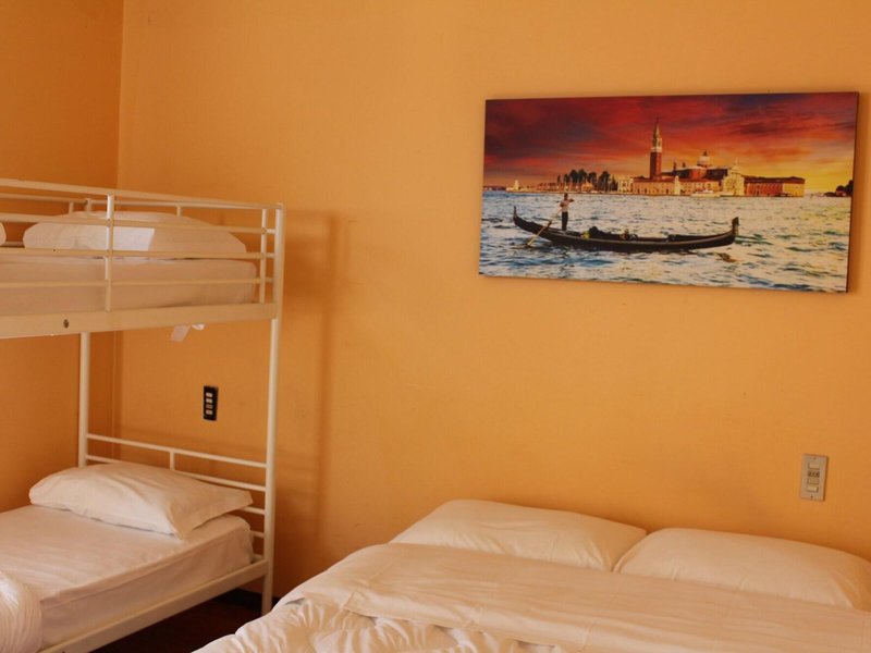 Colombo Hotel & Hostel 25 - Room Example