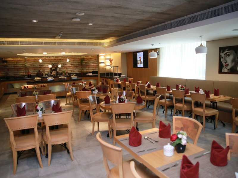 Hotel Versailles Dubai 11