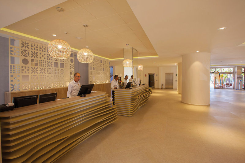 Abora Continental by Lopesan Hotels  8