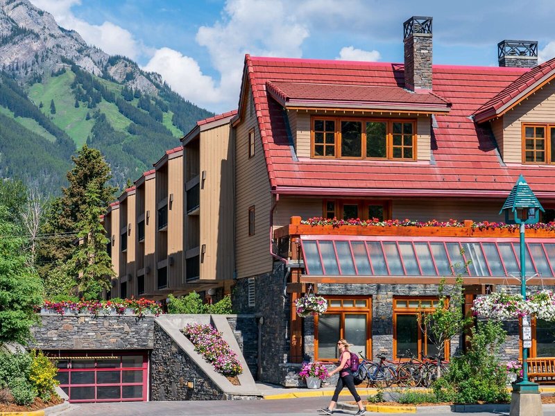 Banff Ptarmigan Inn 1