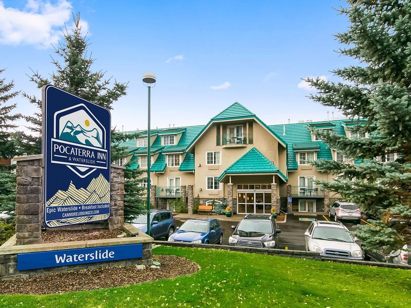 Pocaterra Inn & Waterslide 4