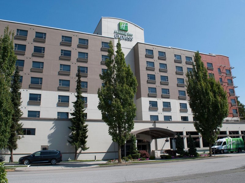 Holiday Inn Express Vancouver Airport 4 - Exterior