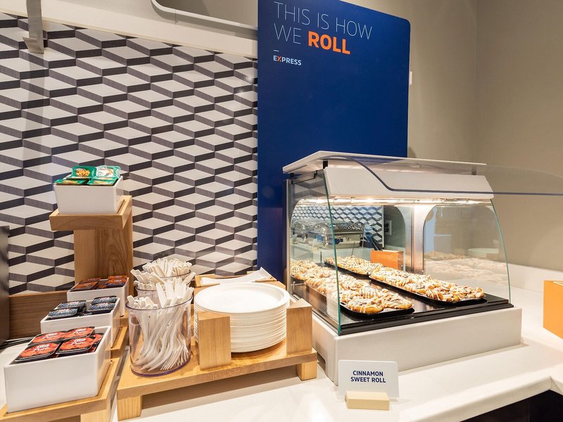 Holiday Inn Express Vancouver Airport 11 - Restaurant