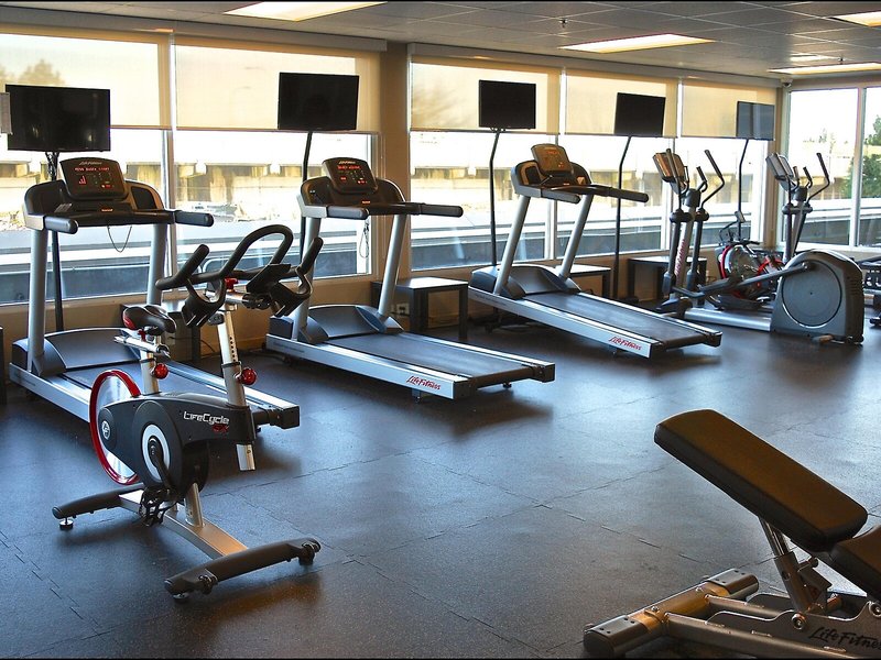 Holiday Inn Express Vancouver Airport 15 - Sports and leisure