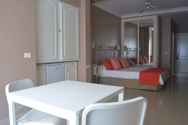 RF Astoria - Erwachsenenhotel 4