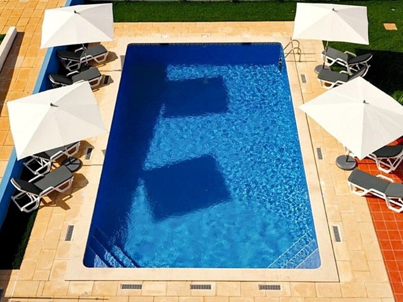 Vicentina Aparthotel 14
