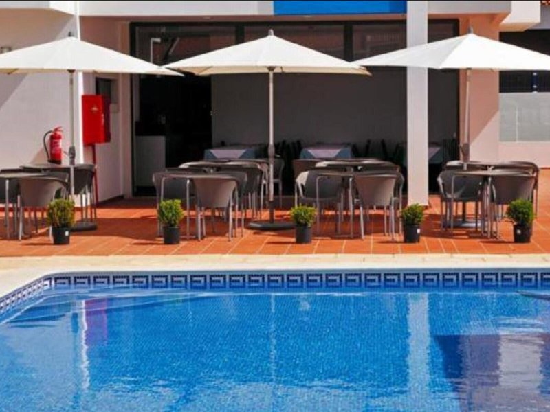 Vicentina Aparthotel 18