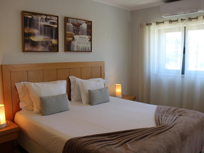 Vicentina Aparthotel 37