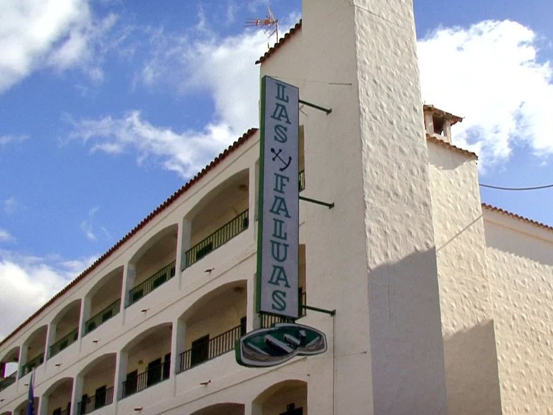 Apartamentos Las Faluas 4