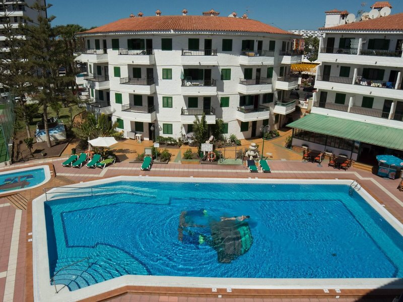 Apartamentos Las Faluas 17