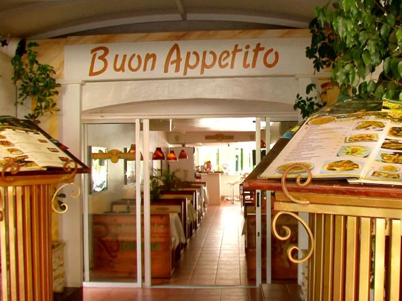 Apartamentos Las Faluas 24