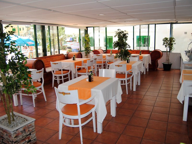 Apartamentos Las Faluas 25