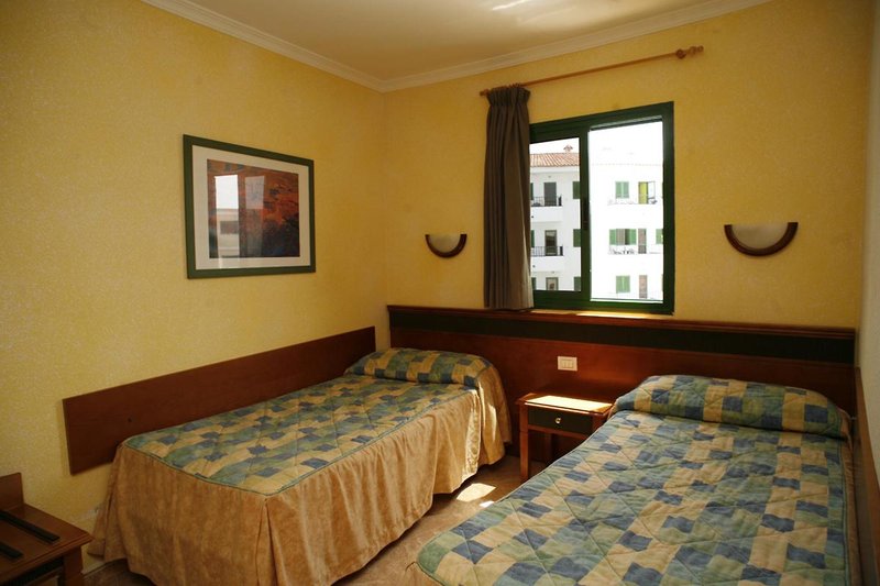 Apartamentos Las Faluas 3