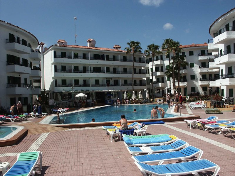 Apartamentos Las Faluas 1