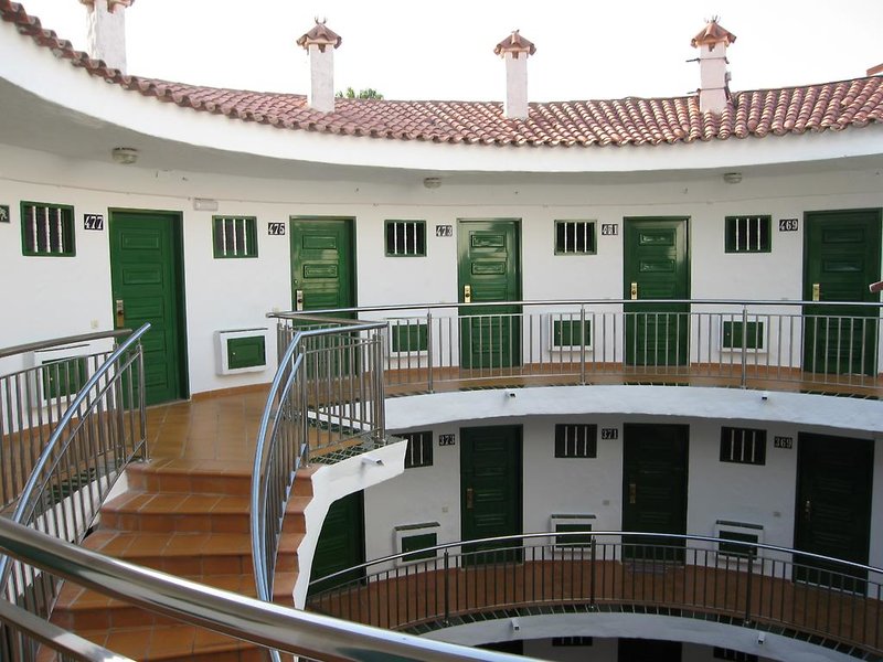 Apartamentos Las Faluas 8