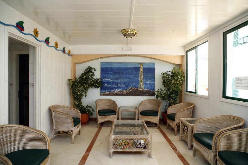 Apartamentos Las Faluas 24