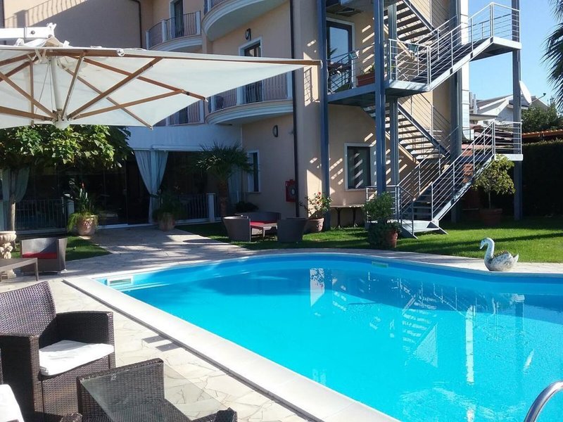 Gullo Hotel 1