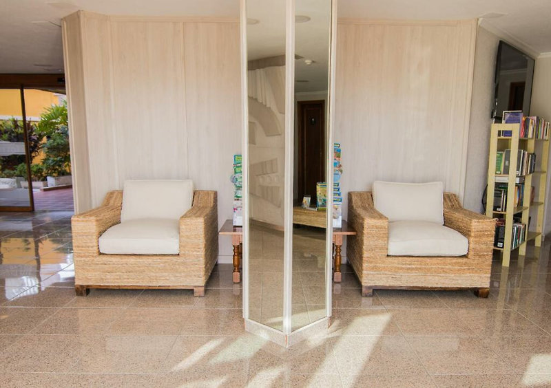 Apartamentos Los Tilos 8