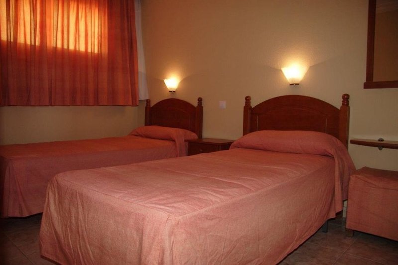 Apartamentos Los Tilos 3