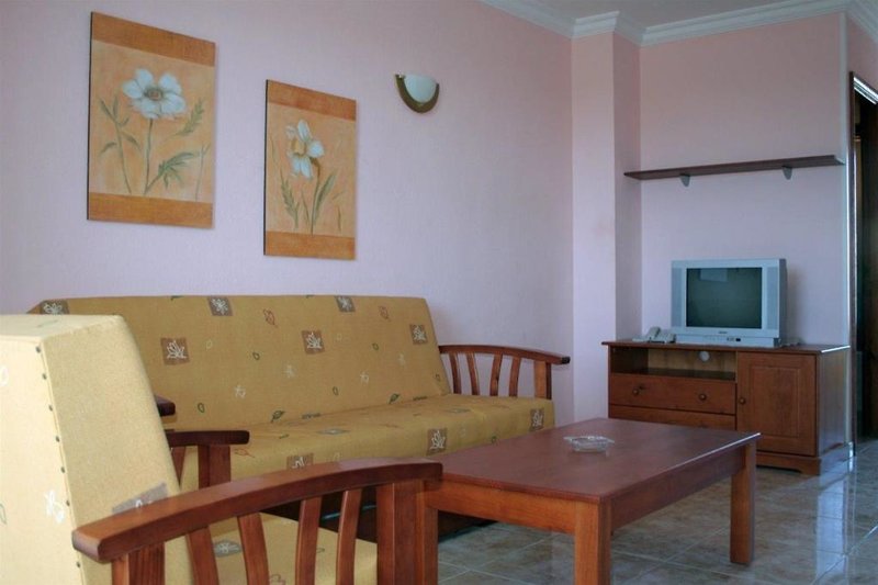 Apartamentos Los Tilos 4