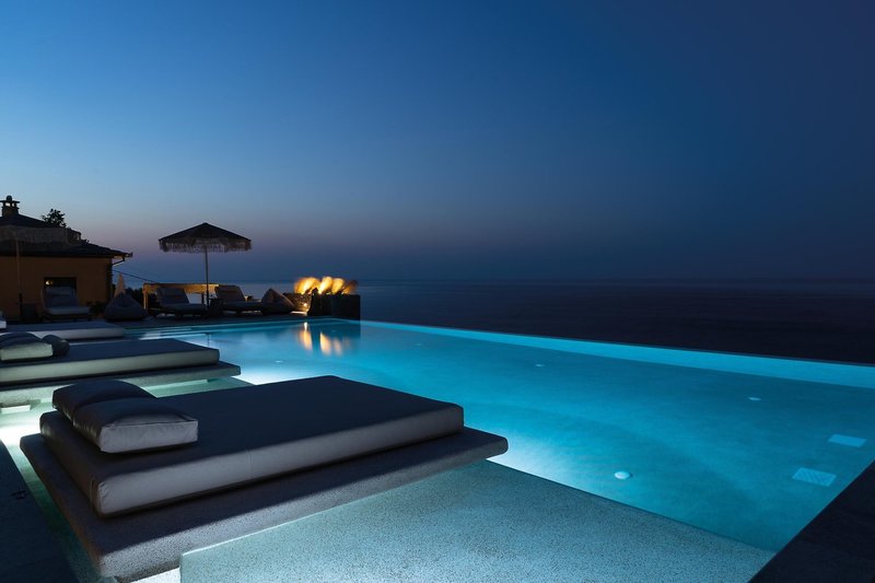 Agapitos Villas & Guesthouses 9