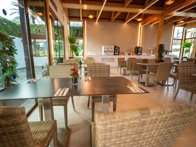 HL Miraflor Suites Hotel 10