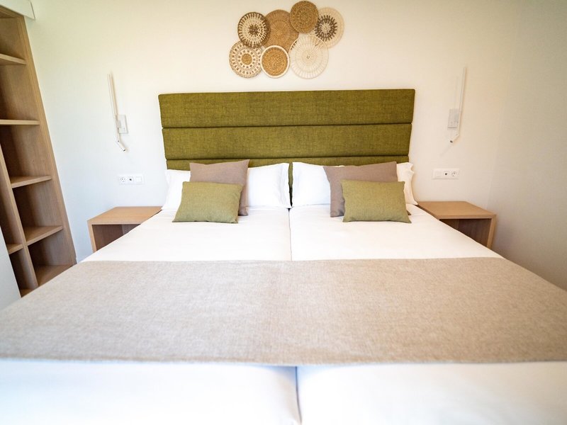 HL Miraflor Suites Hotel 28