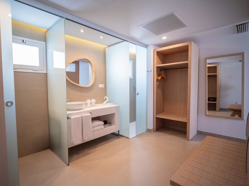 HL Miraflor Suites Hotel 32