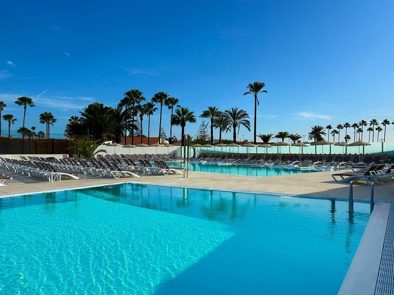 HL Miraflor Suites Hotel 1