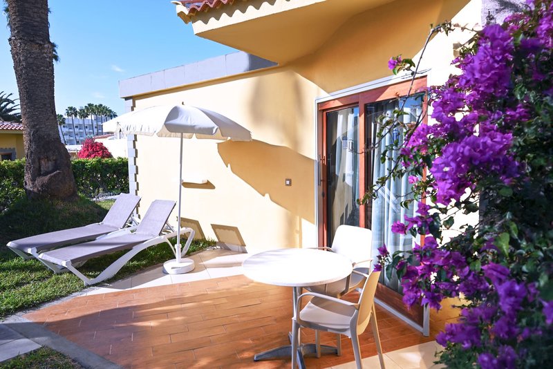 HL Miraflor Suites Hotel 13