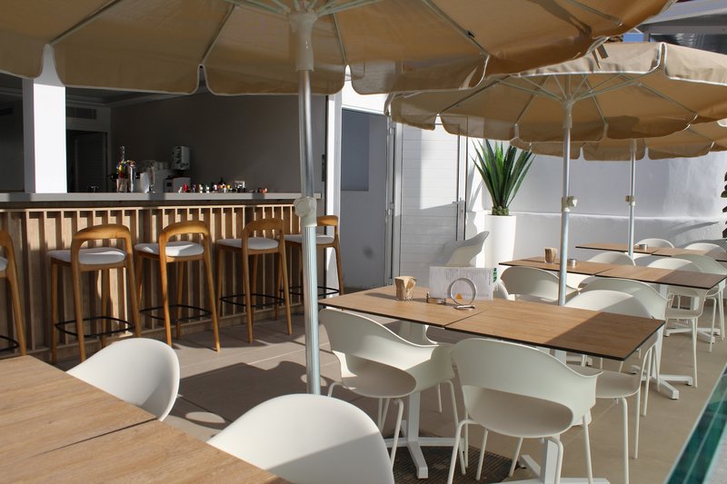 HL Miraflor Suites Hotel 11