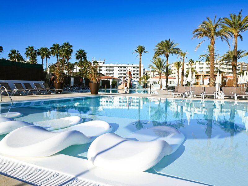 HL Miraflor Suites Hotel 1 - Exterior