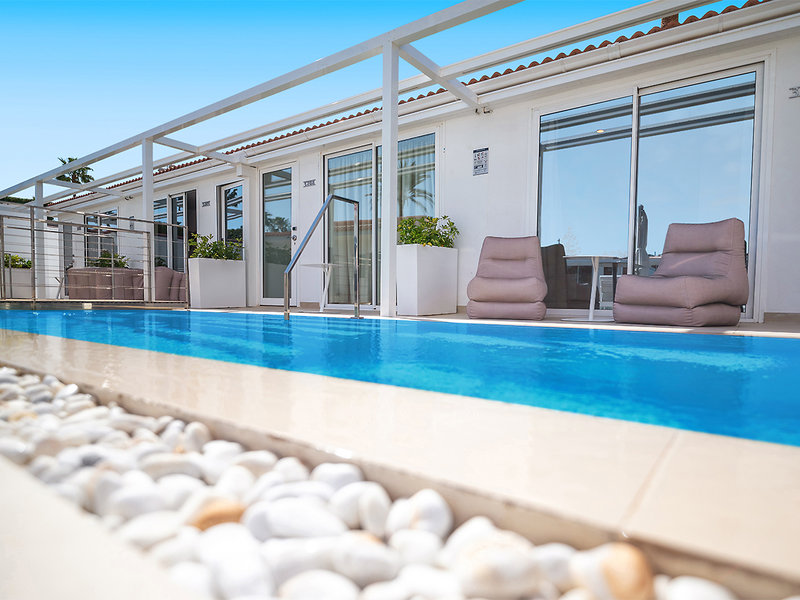 HL Miraflor Suites Hotel 6