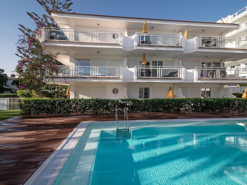 Apartamentos Montemayor 1