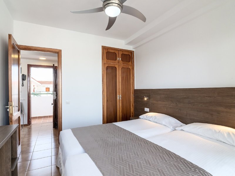 Apartamentos Montemayor 19