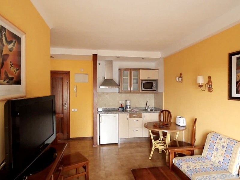 Apartamentos Montemayor 25