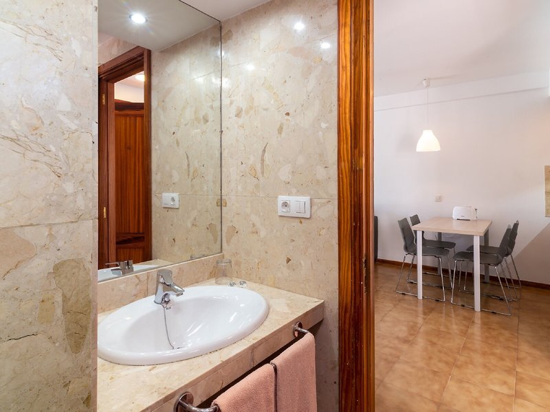 Apartamentos Montemayor 28