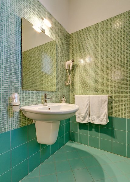 Hotel Ghala 23 - Bathroom Example
