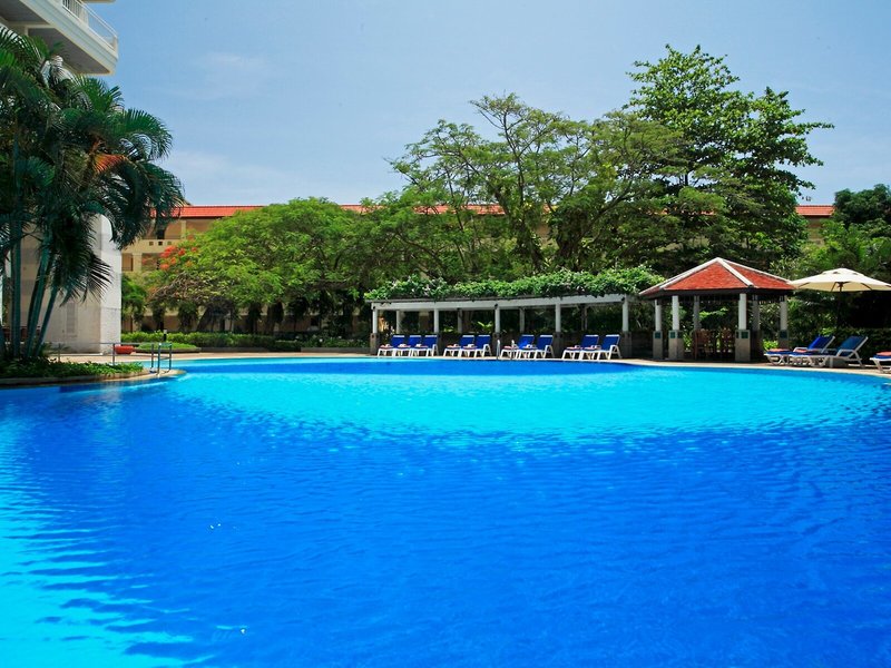 Waterfront Suites Phuket by Centara 11