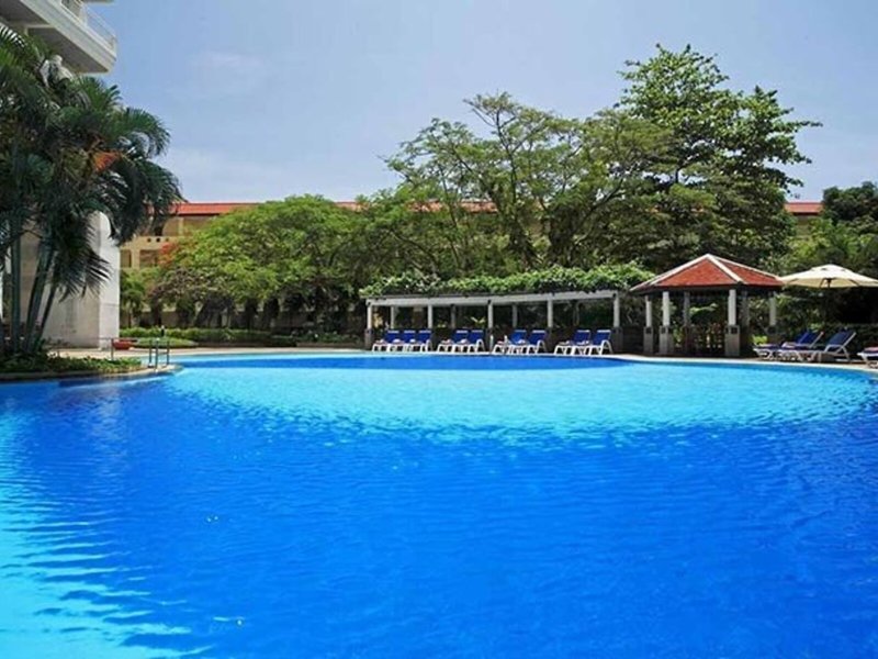 Waterfront Suites Phuket by Centara 13