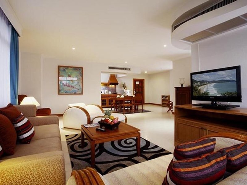 Waterfront Suites Phuket by Centara 30