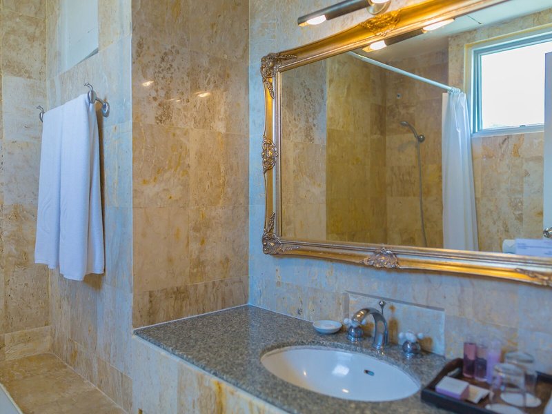 Waterfront Suites Phuket by Centara 37