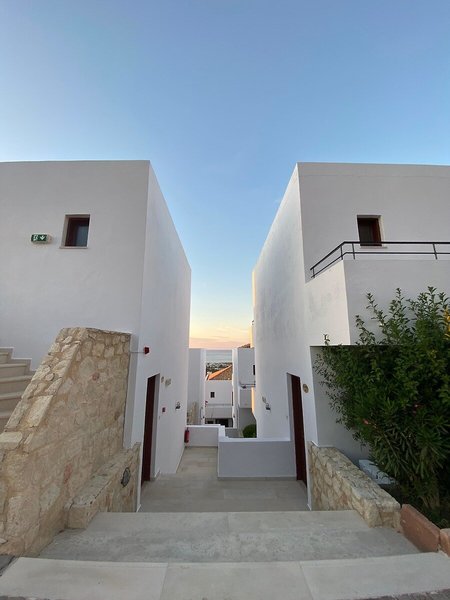 Amazones Village Suites 8